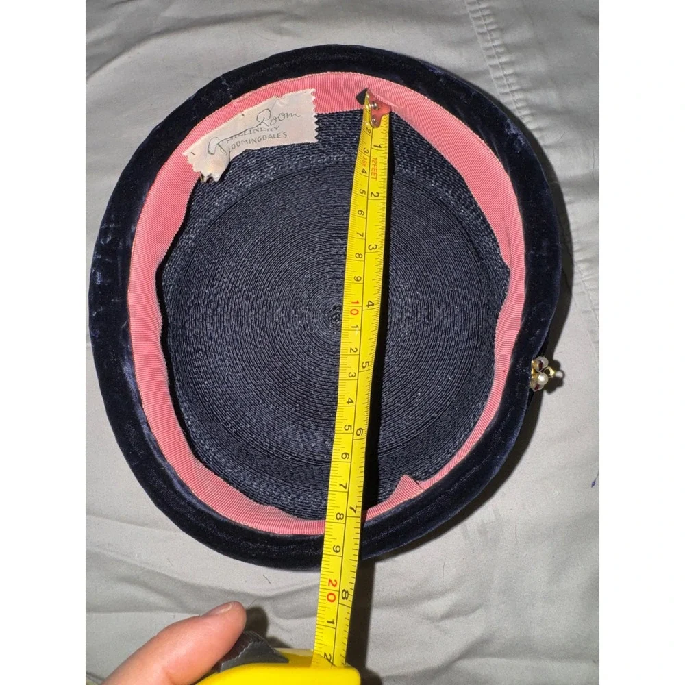 Vintage Green Room Millinery Bloomingdales Navy Velvet Straw Pillbox Hat Brooch
